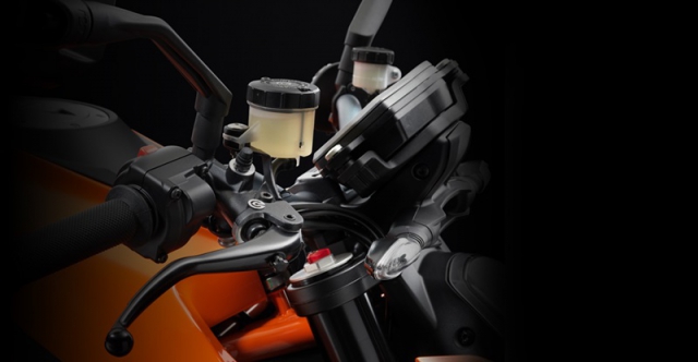 KTM 1290 Super Duke R (2014) KTM 1290 Super Duke R (2014)