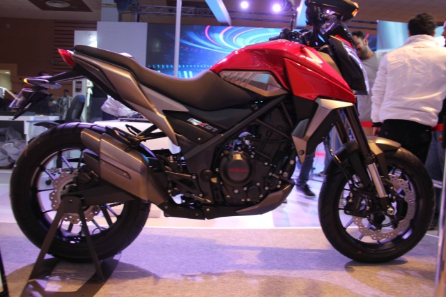 Honda CX-01: отсюда это 2-цилиндровый байк... Honda CX-01: отсюда это 2-цилиндровый байк...