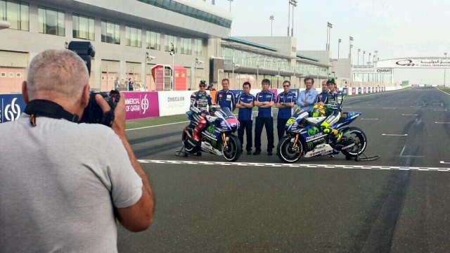 Movistar Yamaha: Фотосессия на стартовой решетке Losail International Circuit Movistar Yamaha: Фотосессия на стартовой решетке Losail International Circuit