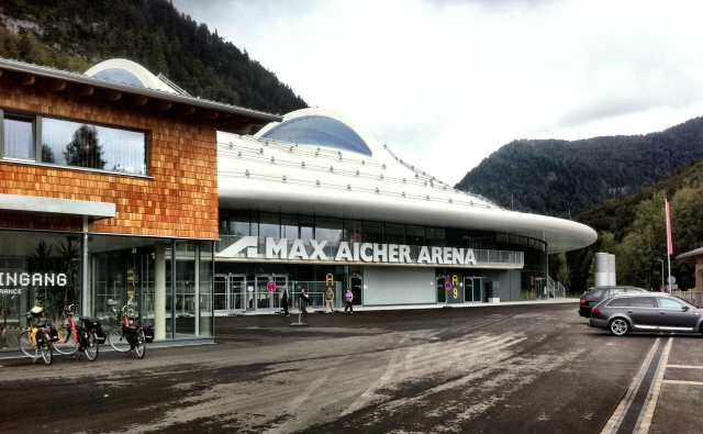 Max Aicher Arena в Инцелле - универсальный круглогодичный ледовый стадион Max Aicher Arena в Инцелле - универсальный круглогодичный ледовый стадион