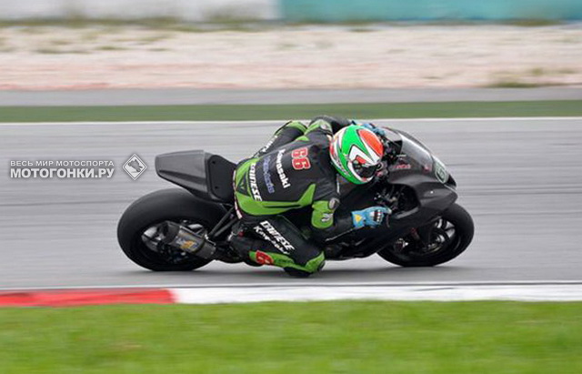 Том Сайкс на тестах Kawasaki Racing в Сепанге вместе с Крисом Вермюленом Том Сайкс на тестах Kawasaki Racing в Сепанге вместе с Крисом Вермюленом