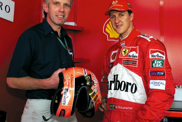 Михаэль Шумахер (Ferrari F1) в программе разработки Schuberth SF1 Михаэль Шумахер (Ferrari F1) в программе разработки Schuberth SF1