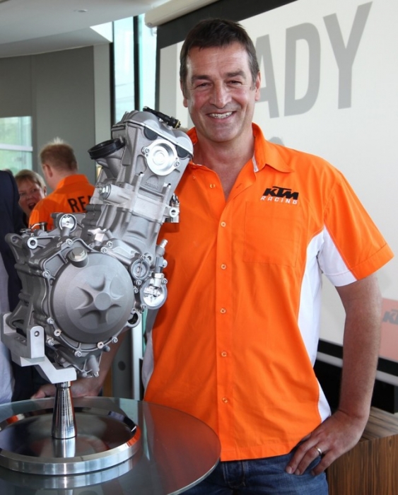 Курт Триб на презентации двигателя KTM RC250R в 2011 Курт Триб на презентации двигателя KTM RC250R в 2011
