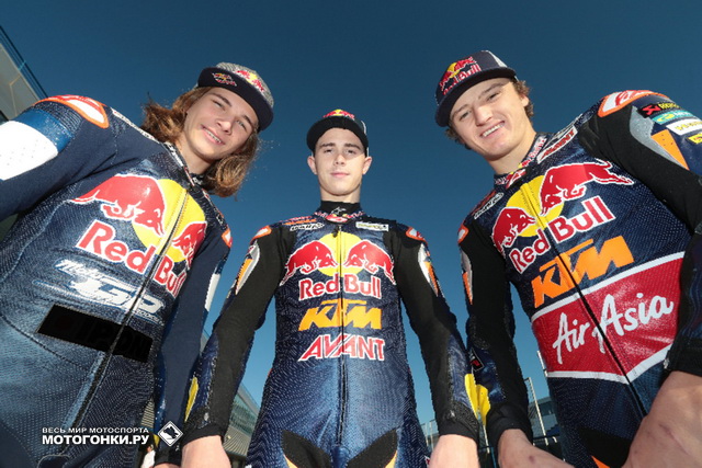 В заводской команде Red Bull KTM Ajo с Карелом Ханикой В заводской команде Red Bull KTM Ajo с Карелом Ханикой