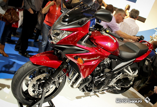 Новый вид Suzuki GSF1250S Bandit (2015) и цвет хорош! Новый вид Suzuki GSF1250S Bandit (2015) и цвет хорош!