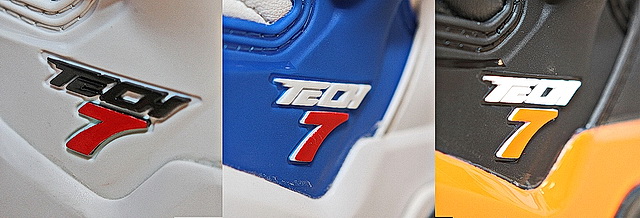 Три семерки: Alpinestars TECH 7 - самая популярная модель и имеет массу расцветок Три семерки: Alpinestars TECH 7 - самая популярная модель и имеет массу расцветок