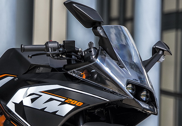 Детали дизайна KTM RC прорабатывались в ателье Геральда Киски - Kiska Design Детали дизайна KTM RC прорабатывались в ателье Геральда Киски - Kiska Design