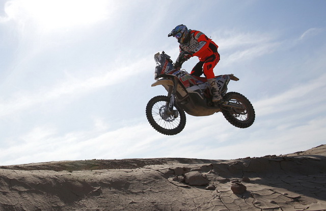 KTM всегда был представлен на Дакаре профессиональными спортсменами, которые задавали темп гонке KTM всегда был представлен на Дакаре профессиональными спортсменами, которые задавали темп гонке