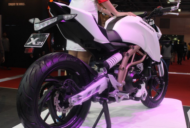 TVS Drakex X-21 на выставке Auto Expo: как считается, это и есть будущий BMW K03 TVS Drakex X-21 на выставке Auto Expo: как считается, это и есть будущий BMW K03