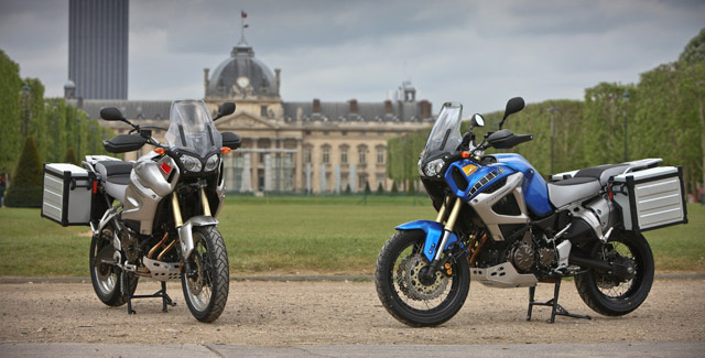 Yamaha Super Tenere (2010) в красном и синем исполнении Yamaha Super Tenere (2010) в красном и синем исполнении