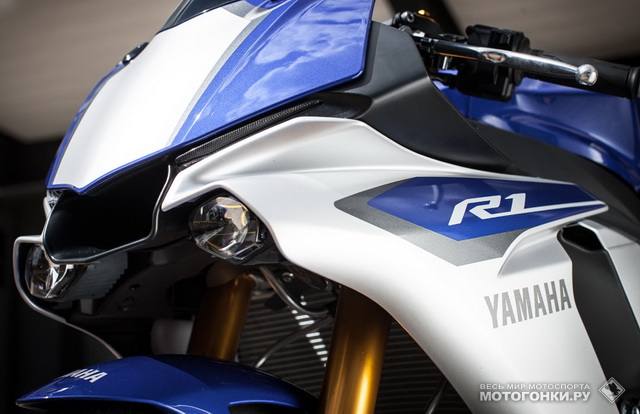 Обтекаемый дизайн, спрятанные фары и поворотники - новый облик Yamaha R1 Обтекаемый дизайн, спрятанные фары и поворотники - новый облик Yamaha R1