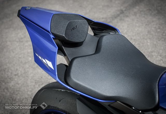 Новый трон гонщика - а базе на Yamaha R1 и R1M Новый трон гонщика - а базе на Yamaha R1 и R1M