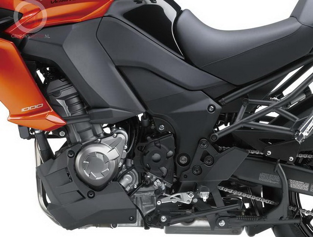 Двигатель Kawasaki Versys 1000 LT (2015) Двигатель Kawasaki Versys 1000 LT (2015)
