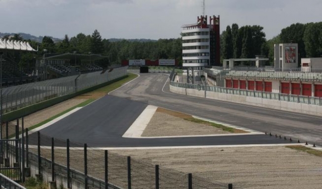 Реконструкция Autodromo Enzo e Dino Ferrari в 2009 году: новая шикана перед самым финишем - Varianter Bassa Реконструкция Autodromo Enzo e Dino Ferrari в 2009 году: новая шикана перед самым финишем - Varianter Bassa