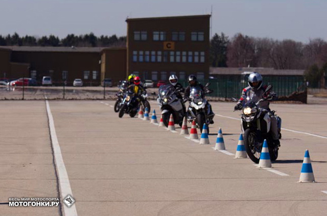 Знаете ли вы, на что способен ваш мотоцикл? А выпускники BMW Rider Academy знают на 100% возможности своего байка! И свои тоже. Знаете ли вы, на что способен ваш мотоцикл? А выпускники BMW Rider Academy знают на 100% возможности своего байка! И свои тоже.