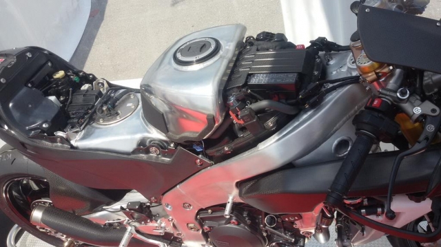Honda RC213V-S без пластика Honda RC213V-S без пластика