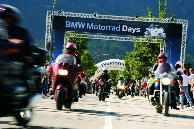 Добро пожаловать на BMW Motorrad Days! Добро пожаловать на BMW Motorrad Days!