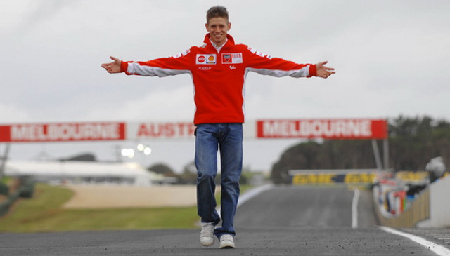Кейси Стоунер, чемпион MotoGP 2007 года, Phillip Island - с Ducati Factory Кейси Стоунер, чемпион MotoGP 2007 года, Phillip Island - с Ducati Factory