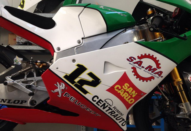 Mahindra-Peugeot MGP30 в CIV Moto3 Mahindra-Peugeot MGP30 в CIV Moto3
