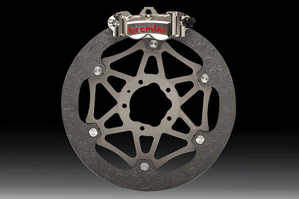 В 2000 году Brembo впервые представила карбоновые тормозные диски для прототипов MotoGP В 2000 году Brembo впервые представила карбоновые тормозные диски для прототипов MotoGP