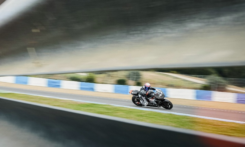 Ренди де Пюнье на тестах KTM RC16 в Хересе - солнце вышло, можно ездить! Ренди де Пюнье на тестах KTM RC16 в Хересе - солнце вышло, можно ездить!