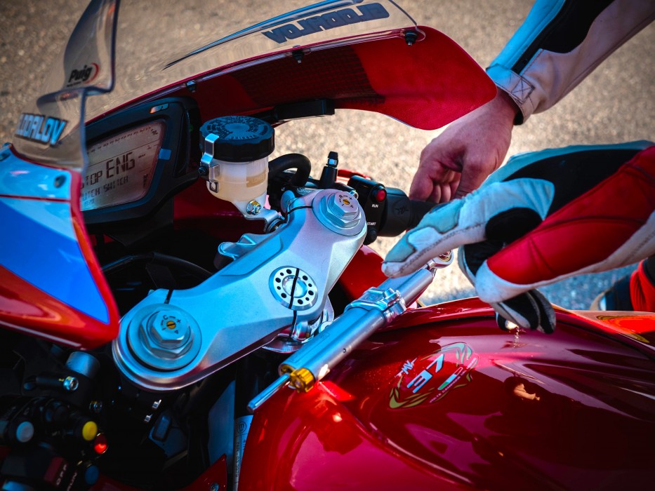MV Agusta F3 675 для трека - продается MV Agusta F3 675 для трека - продается