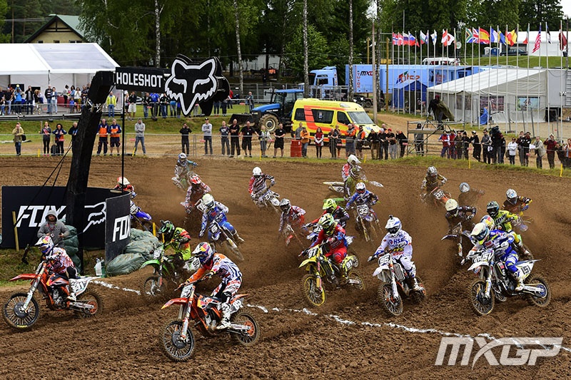 старт MX2 на Гран-При Латвии 2015 старт MX2 на Гран-При Латвии 2015