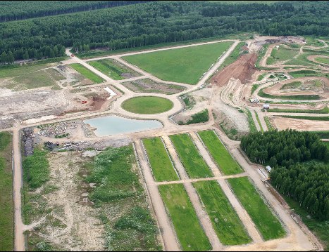 Так сегодня парк гонщиков выглядит. Газон уже полноценный. Так сегодня парк гонщиков выглядит. Газон уже полноценный.