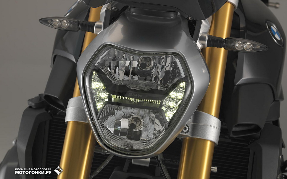 Оптика у BMW R 1200 R модели 2015- просто впечатляющая! Оптика у BMW R 1200 R модели 2015- просто впечатляющая!