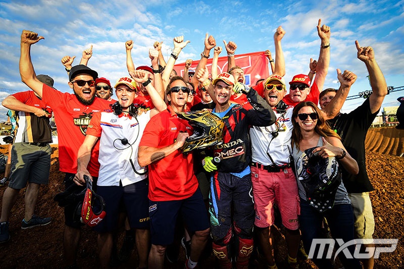 Хонда празднует титул Тима Гайзера в MXGP. Гран-При Америк 2016 Хонда празднует титул Тима Гайзера в MXGP. Гран-При Америк 2016