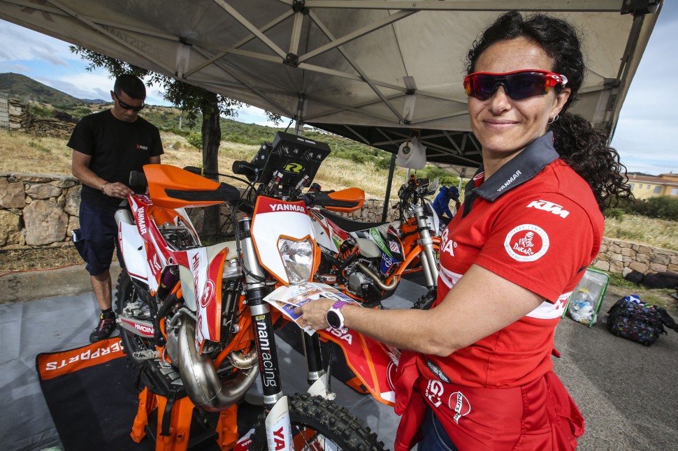 Роза Ромеро готовится к своему Дакару с командой HIMOINSA Racing Роза Ромеро готовится к своему Дакару с командой HIMOINSA Racing
