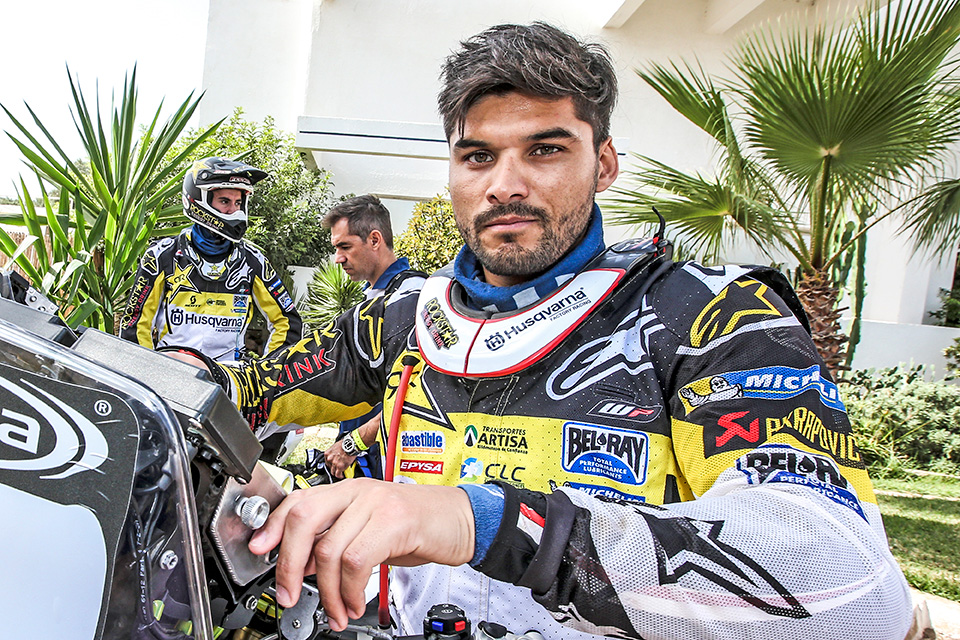 Пабло Квинтанилла из заводской Husqvarna - действующий чемпион FIM Cross-country Rallies Пабло Квинтанилла из заводской Husqvarna - действующий чемпион FIM Cross-country Rallies