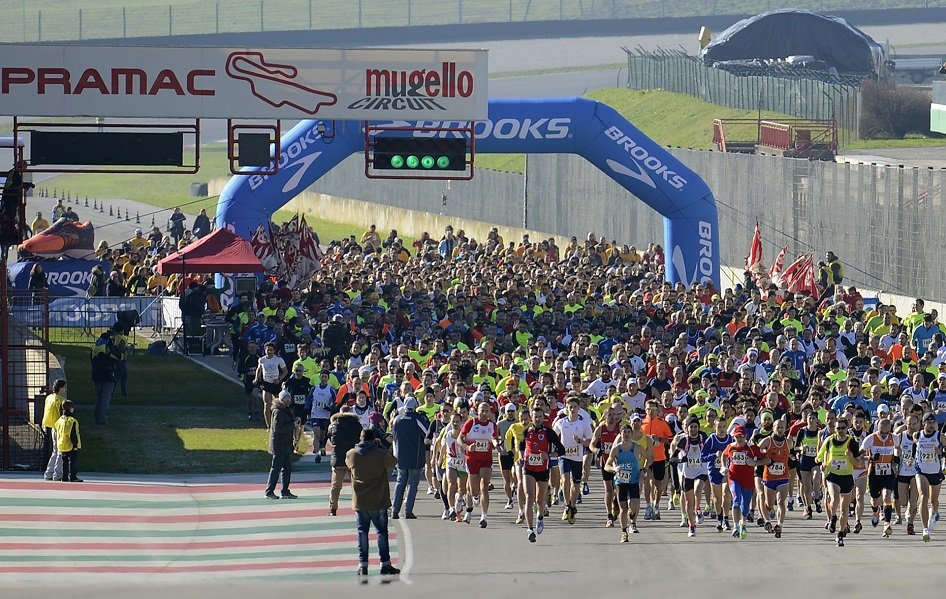 Mugello GP Run 2016: ровно год назад, в Муджелло - почти лето, правда? Mugello GP Run 2016: ровно год назад, в Муджелло - почти лето, правда?
