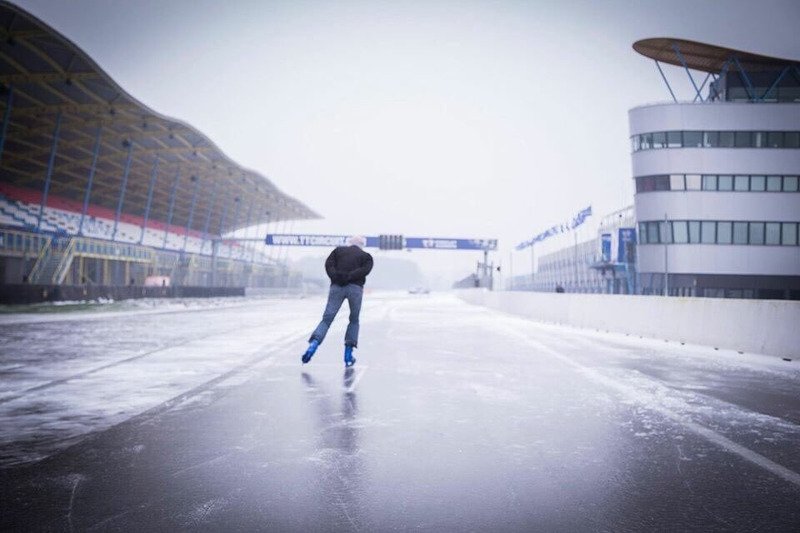 TT Circuit Assen - теперь каток! TT Circuit Assen - теперь каток!