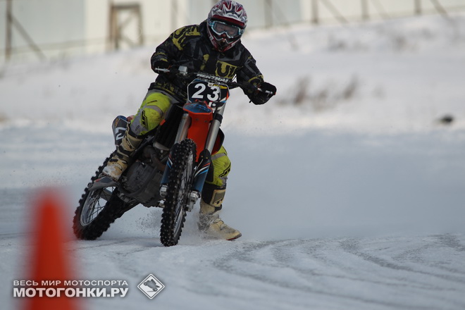 Одним из самых многочисленных в паддоке был Esta Moto Club под предводительством Сергея Лебедева Одним из самых многочисленных в паддоке был Esta Moto Club под предводительством Сергея Лебедева