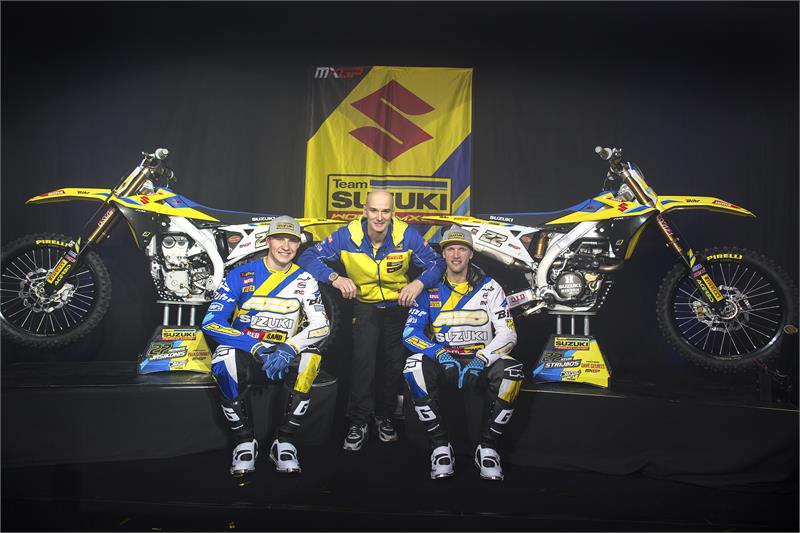 Стефан Эвертс с пилотами MXGP - Кевином Страйбосом и Арминасом Ясиконисом Стефан Эвертс с пилотами MXGP - Кевином Страйбосом и Арминасом Ясиконисом