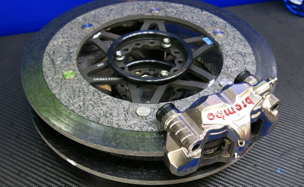 Комплект тормозных дисков и суппортов Brembo GP4-RR Yamaha YZR-M1 Валентино Росси, Гран-При Италии (2016) Комплект тормозных дисков и суппортов Brembo GP4-RR Yamaha YZR-M1 Валентино Росси, Гран-При Италии (2016)