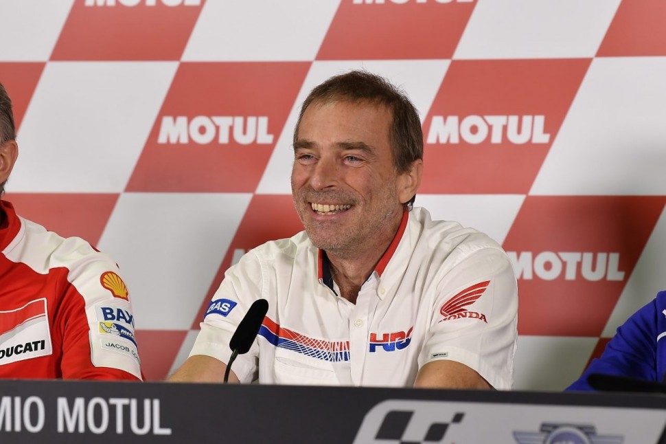 Директор Repsol Honda Ливио Суппо Директор Repsol Honda Ливио Суппо