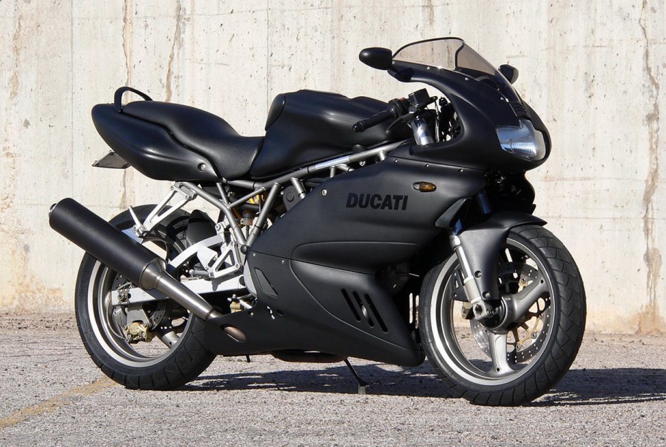 Финальная версия Ducati 750 Supersport 2002 года Финальная версия Ducati 750 Supersport 2002 года