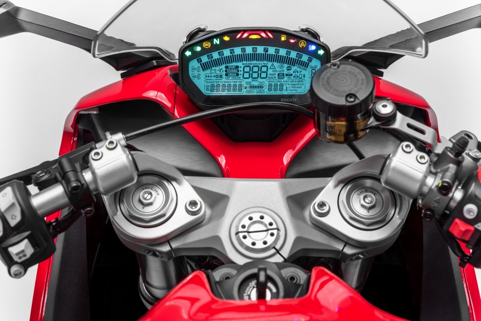 За рулем Ducati SuperSport (2017) За рулем Ducati SuperSport (2017)