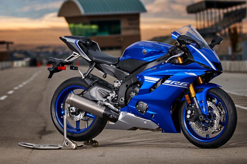 Yamaha YZF-R6 (2017) на тестах в Альмерии Yamaha YZF-R6 (2017) на тестах в Альмерии