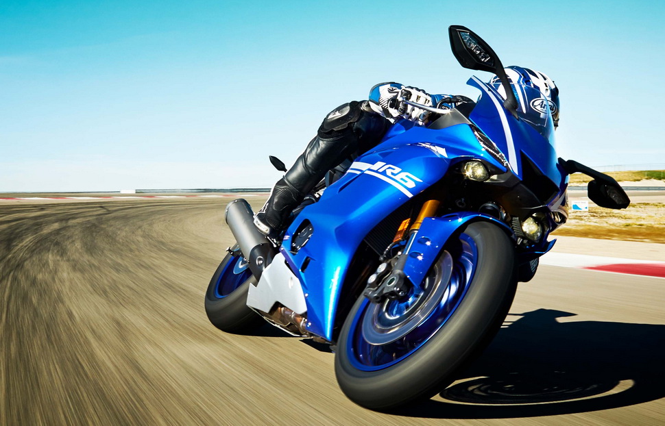 Yamaha YZF-R6 (2017) на тестах в Альмерии Yamaha YZF-R6 (2017) на тестах в Альмерии