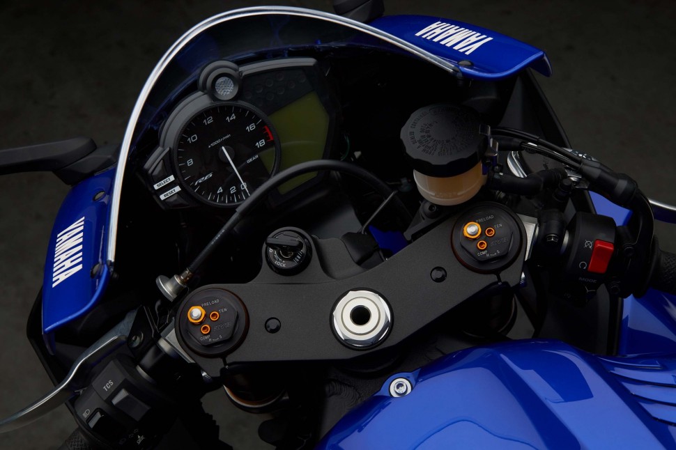 Yamaha YZF-R6 (2017) - полностью регулируемые подвески в базовой комплектации Yamaha YZF-R6 (2017) - полностью регулируемые подвески в базовой комплектации