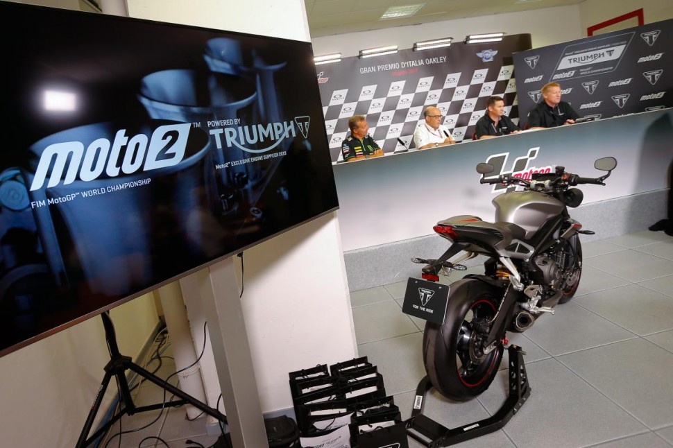 Официальная презентация Triumph в Moto2, Гран-При Италии Официальная презентация Triumph в Moto2, Гран-При Италии