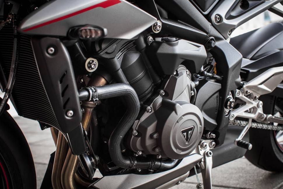 Базовая версия Triumph Speed Tripple RS (2017) Базовая версия Triumph Speed Tripple RS (2017)