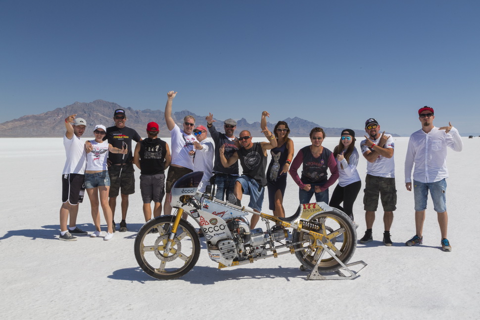 Команда Fine Custom Mechanics стала первой российской участницей Bonneville Speed Week за всю историю мероприятия Команда Fine Custom Mechanics стала первой российской участницей Bonneville Speed Week за всю историю мероприятия