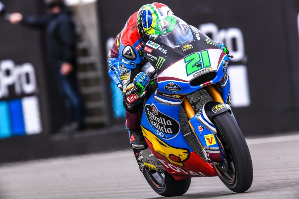 Франко Морбиделли взял 6-ю победу в Moto2 в 2017 году Франко Морбиделли взял 6-ю победу в Moto2 в 2017 году