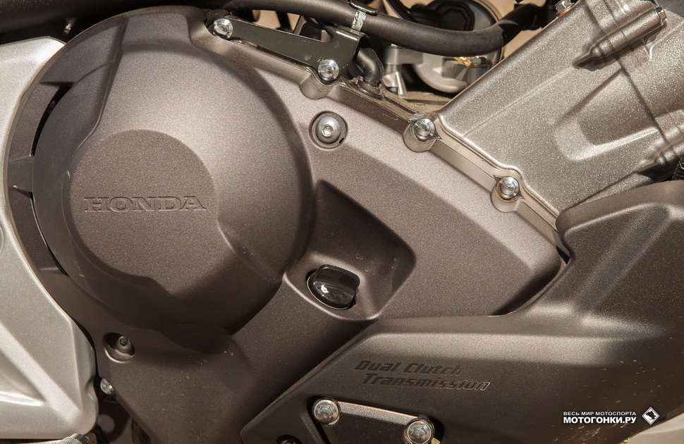Двигатель Honda NC750X с DCT легко узнать с первого взгляда Двигатель Honda NC750X с DCT легко узнать с первого взгляда
