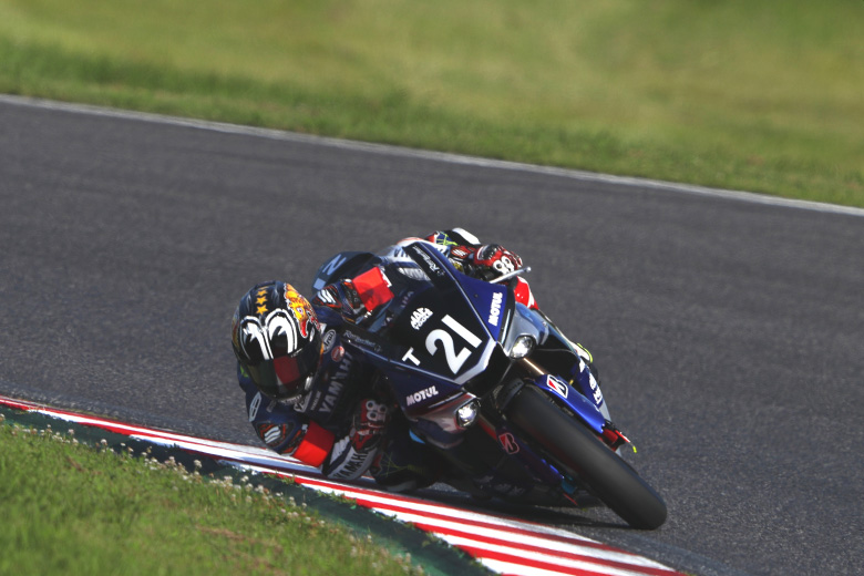 Пилоты Yamaha одержали две победы в Suzuka 8 Hours в 2015 и 2016 годах Пилоты Yamaha одержали две победы в Suzuka 8 Hours в 2015 и 2016 годах