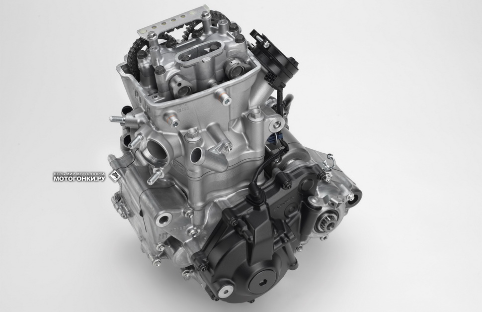 Новый двигатель Honda CRF250R (2018) DOHC на 9% мощнее предыдущей модели Новый двигатель Honda CRF250R (2018) DOHC на 9% мощнее предыдущей модели